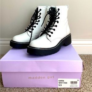 Madden Girl Carra Boots 5.5